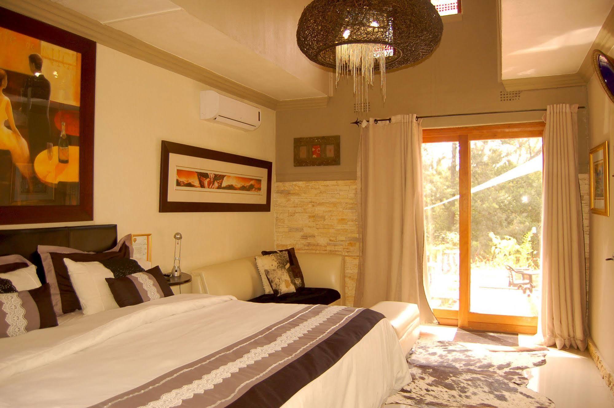 Twin Waters Guest House Randburg Esterno foto